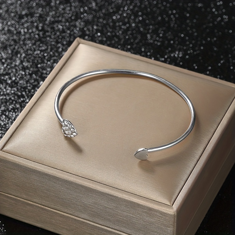 French Inspired Golden Tone Heart Bracelet